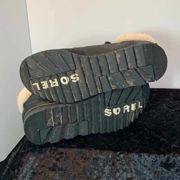 Sorel boots - Picture 4 of 5